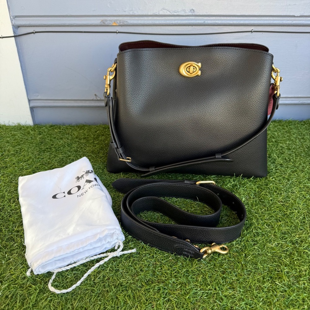 Coach Willow Shoulder Bag Black Pebble Leather Gold Hardware C2621 Classic